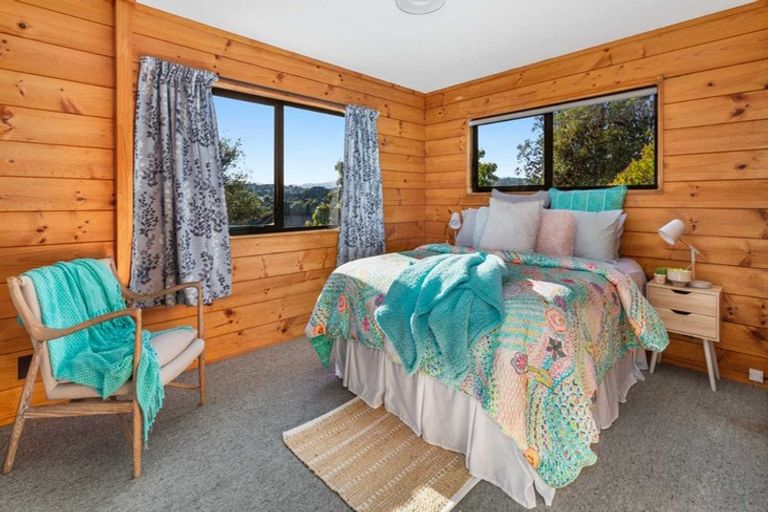 Photo of property in 8 Shackle Lane, Whitby, Porirua, 5024