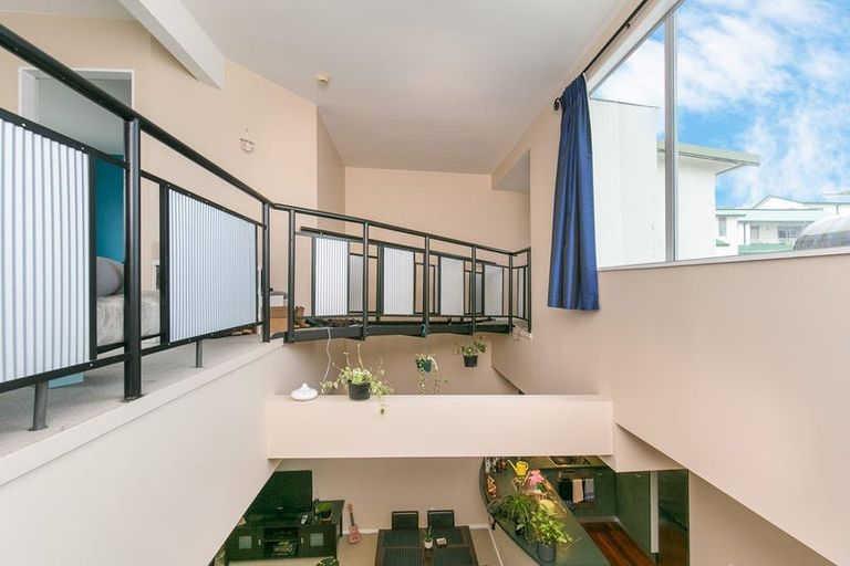 Photo of property in 17u8 Adelaide Road, Mount Cook, Wellington, 6021