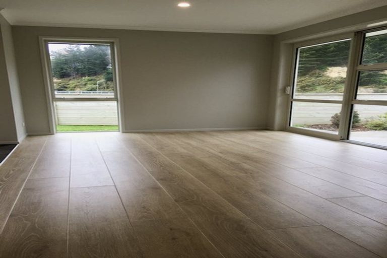 Photo of property in 1 Tradewinds Drive, Whitby, Porirua, 5024