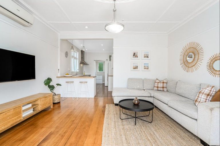 Photo of property in 15 Helston Road, Johnsonville, Wellington, 6037