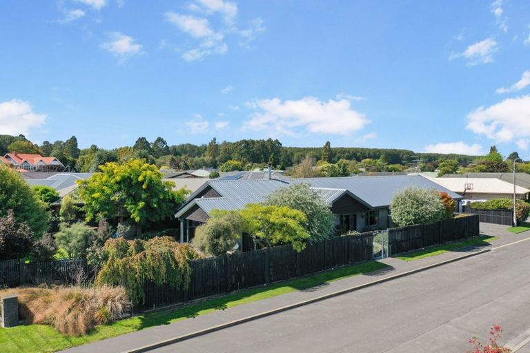 Photo of property in 21 Thomson Street, Tinwald, Ashburton, 7700
