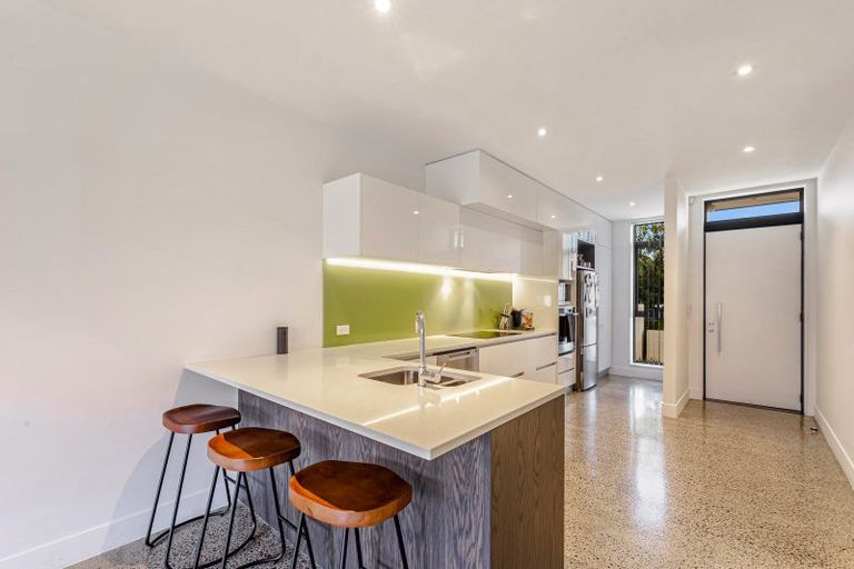 Photo of property in 25 Isitt Road, Hobsonville, Auckland, 0616