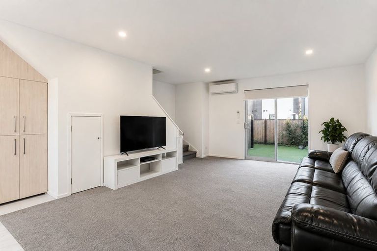 Photo of property in 2/5 Matata Place, Dallington, Christchurch, 8061