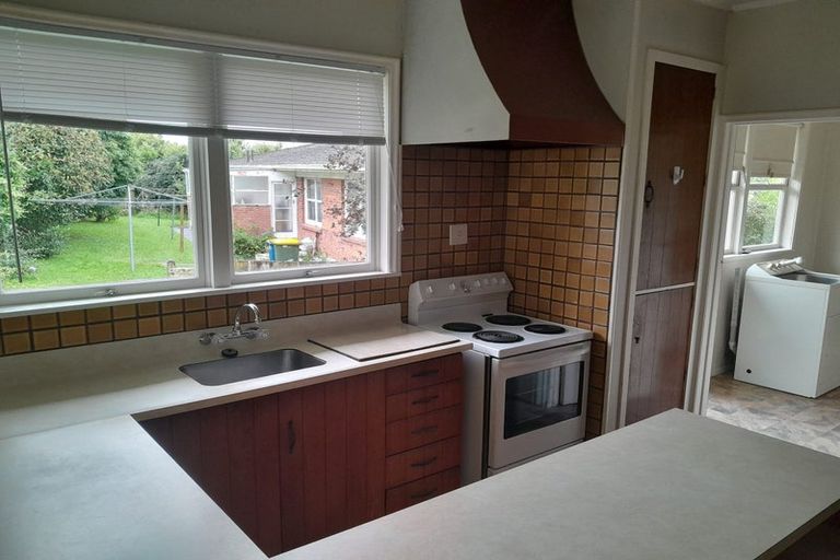 Photo of property in 35 Holland Road, Hillcrest, Auckland, 0627