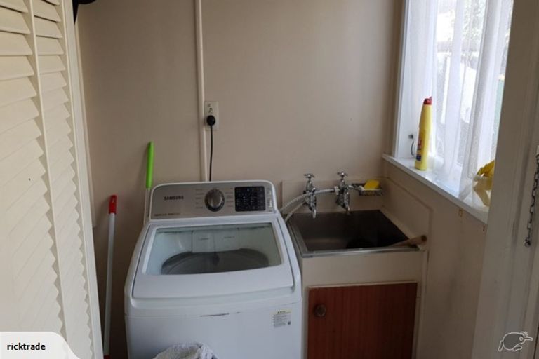 Photo of property in 1/5 Grove Road, Papakura, 2110