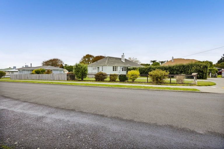 Photo of property in 14 Essex Street, Stratford, 4332