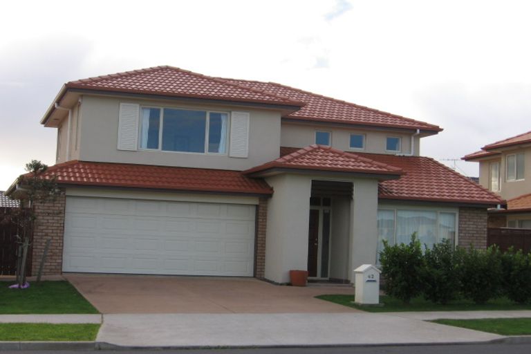 Photo of property in 42 Cyril French Drive, Flat Bush, Auckland, 2016