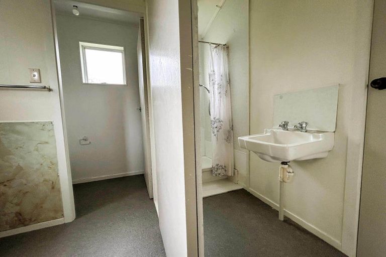 Photo of property in 18a Kiharoa Street, Otaki Beach, Otaki, 5512