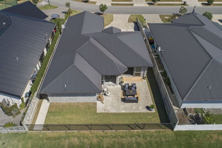 Photo of property in 71 Harding Drive, Papamoa Beach, Papamoa, 3118