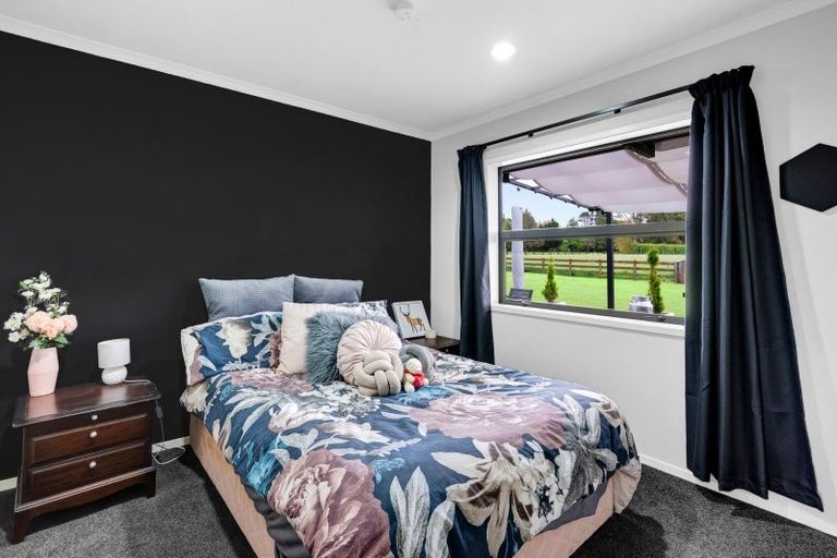 Photo of property in 34 Mercade Close, Stratford, 4332