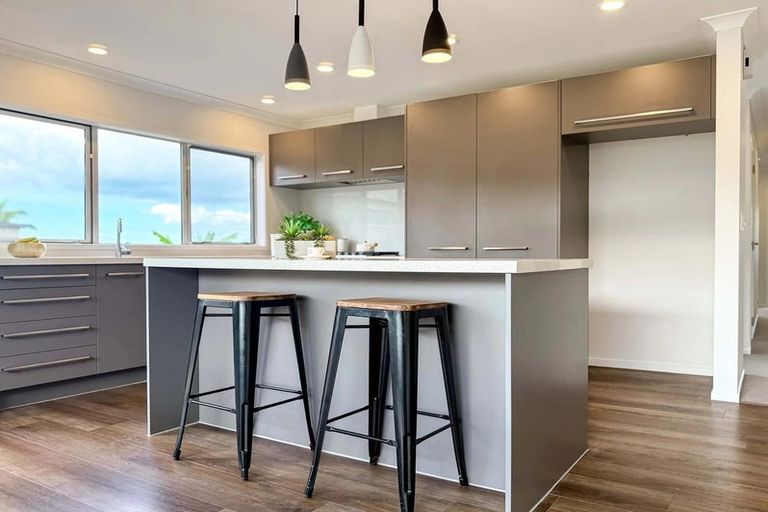 Photo of property in 34a Schnapper Rock Road, Schnapper Rock, Auckland, 0632