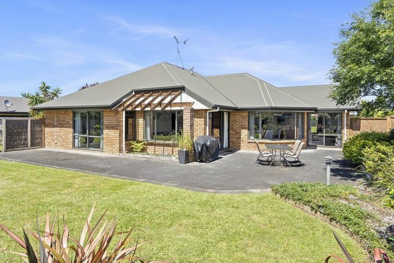 Photo of property in 24 Oaklands Drive, Cambridge, 3434