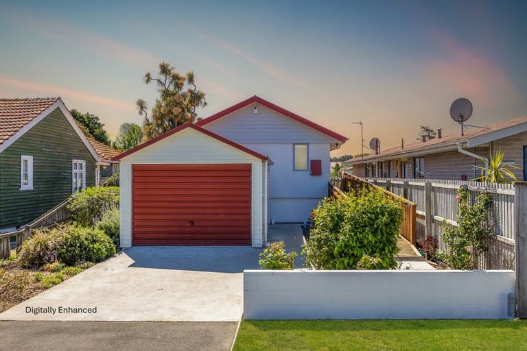 Photo of property in 58 Collingwood Street, New Brighton, Christchurch, 8061