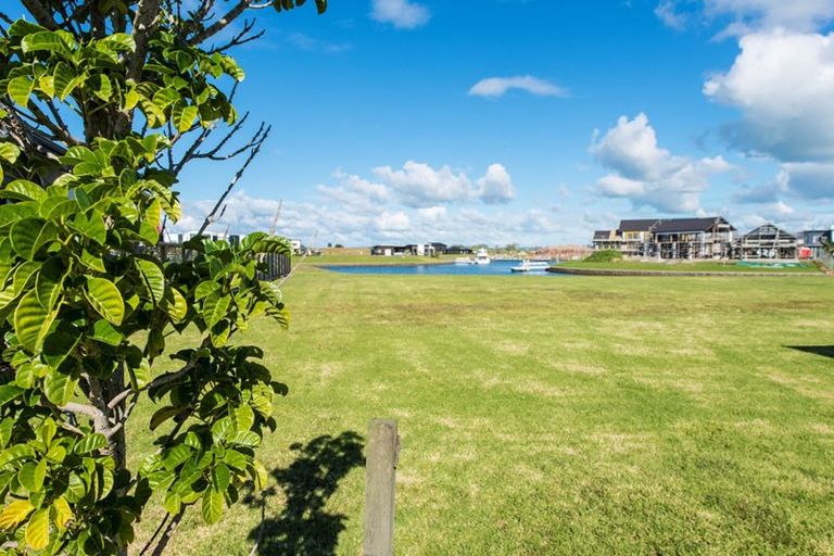 Photo of property in 29 Stace Hopper Drive, One Tree Point, 0118