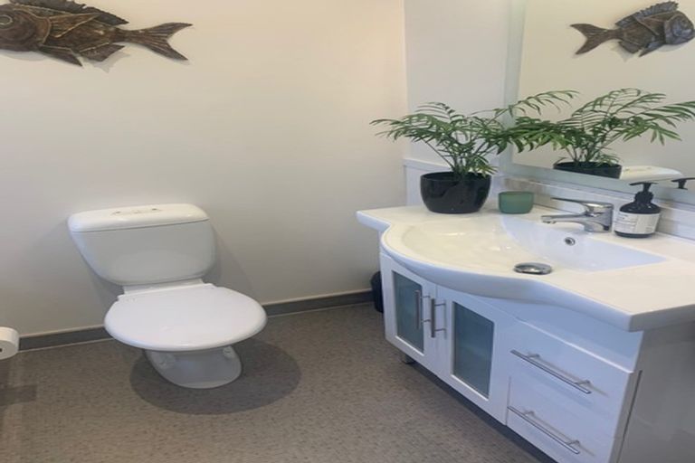 Photo of property in 6 Hindmarsh Street, Johnsonville, Wellington, 6037