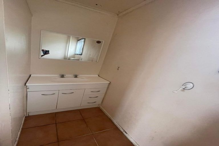 Photo of property in 2/37 Takanini Road, Takanini, 2112