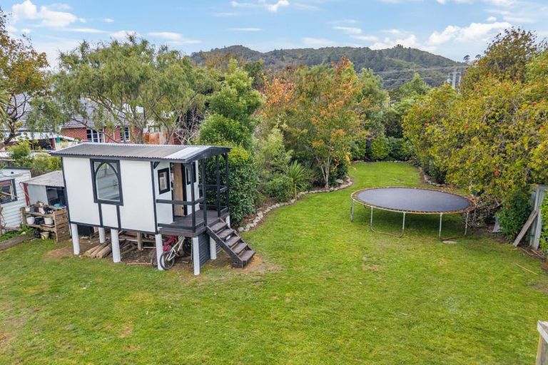 Photo of property in 33 Miro Street, Trentham, Upper Hutt, 5018