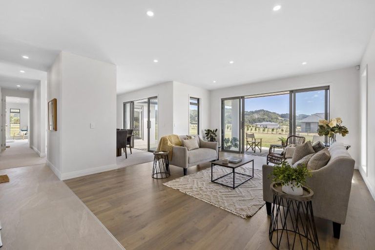 Photo of property in 5 Riverside Way, Clevedon, 2585
