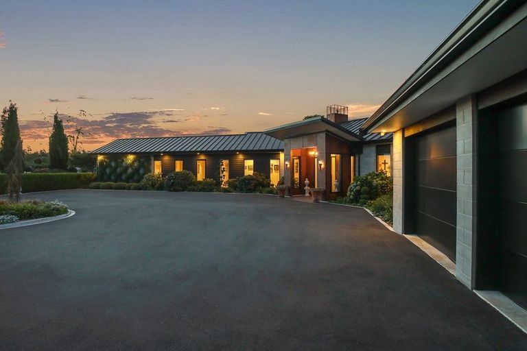 Photo of property in 266 Woodside Road, Matangi, Hamilton, 3284