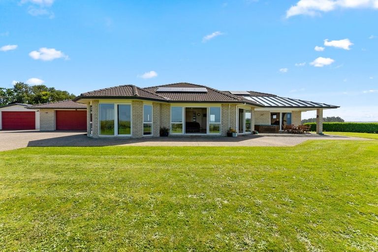 Photo of property in 107 Fuller Road, South Head, Helensville, 0874