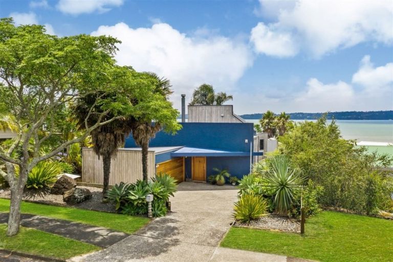 Photo of property in 66 Spinnaker Drive, Te Atatu Peninsula, Auckland, 0610
