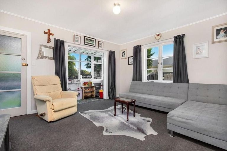 Photo of property in 1/72 Gloucester Road, Manurewa, Auckland, 2102