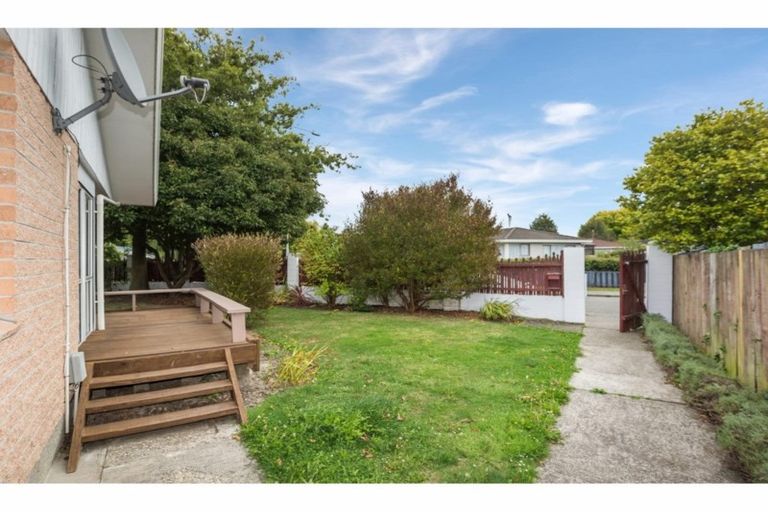 Photo of property in 2 Magenta Place, Dinsdale, Hamilton, 3204