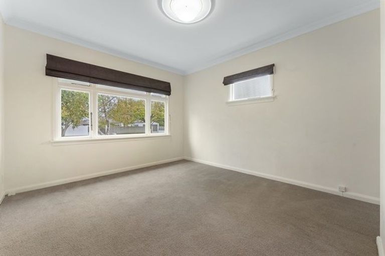 Photo of property in 32 Karina Terrace, Roslyn, Palmerston North, 4414