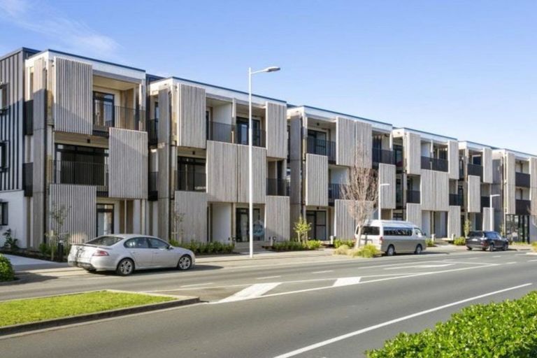 Photo of property in 7/163 Hobsonville Point Road, Hobsonville, Auckland, 0616