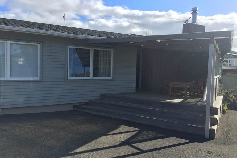 Photo of property in 43 Minaret Drive, Bucklands Beach, Auckland, 2014