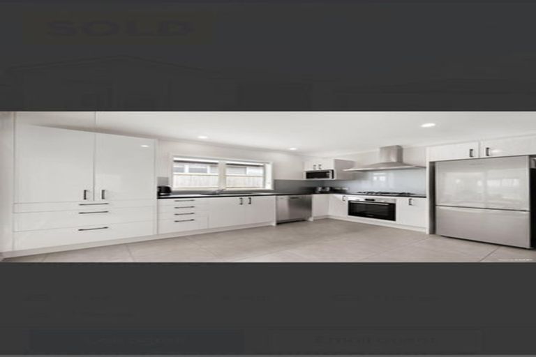 Photo of property in 30 Opouatu Avenue, Glenbrook, 2681