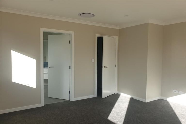 Photo of property in 42 Rose Leigh Drive, Cambridge, 3434