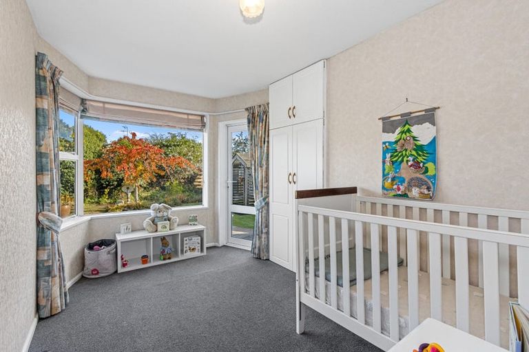Photo of property in 25 Grimseys Road, Redwood, Christchurch, 8051