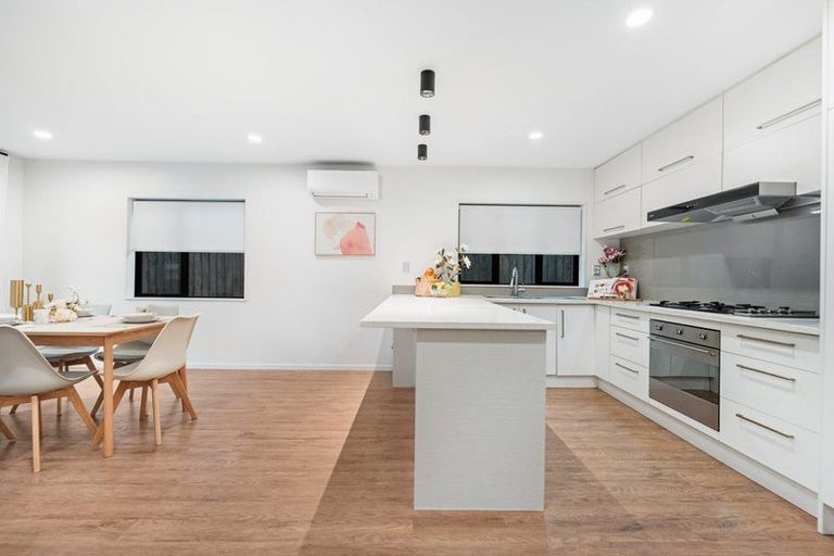 Photo of property in 2 Greville Road, Pinehill, Auckland, 0630