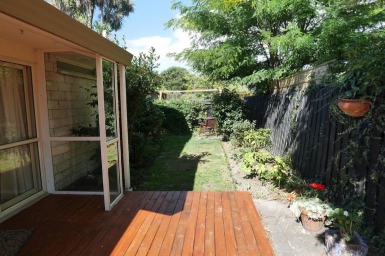 Photo of property in 3 Centaurus Road, Cashmere, Christchurch, 8022
