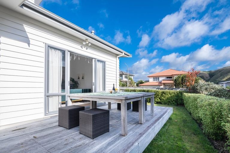 Photo of property in 15 Mauldeth Terrace, Churton Park, Wellington, 6037