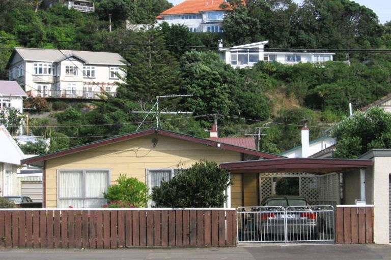 Photo of property in 358 The Parade, Island Bay, Wellington, 6023