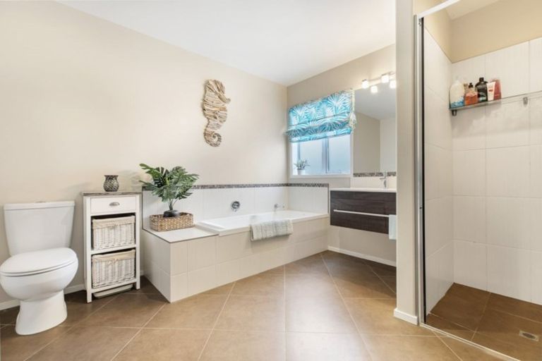 Photo of property in 23 Kestrel Avenue, Welcome Bay, Tauranga, 3112