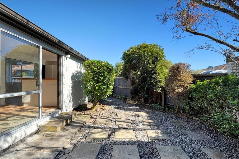 Photo of property in 27 Grassmere Street, Papanui, Christchurch, 8052