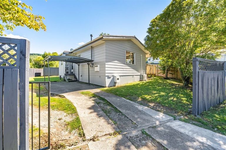Photo of property in 80 Gillespies Road, Birchville, Upper Hutt, 5018