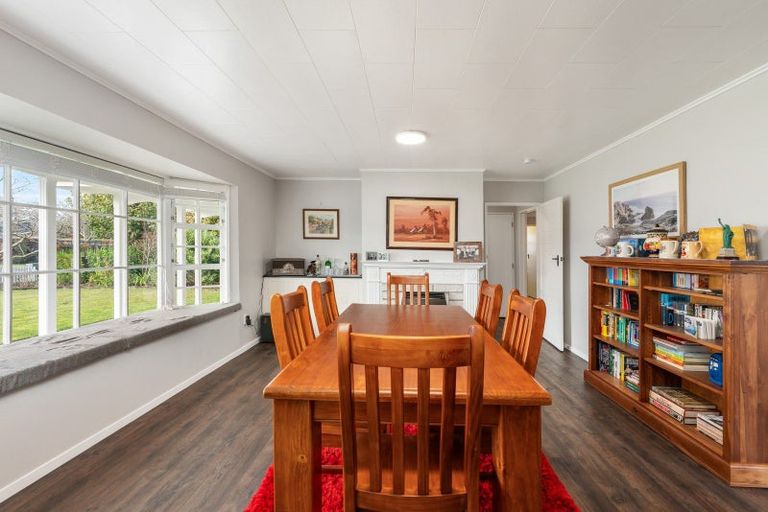 Photo of property in 18 Chippendale Crescent, Highbury, Palmerston North, 4412