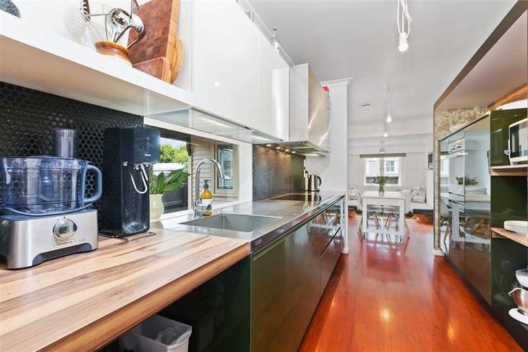 Photo of property in 13 Bernard Street, Avenues, Whangarei, 0110