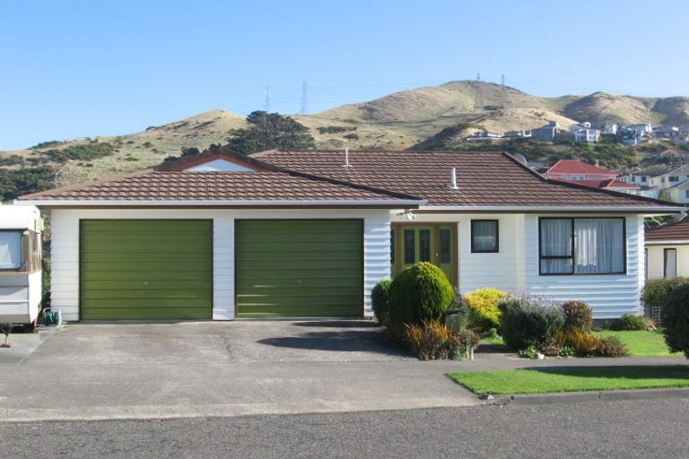 Photo of property in 3 Ellwood Place, Churton Park, Wellington, 6037