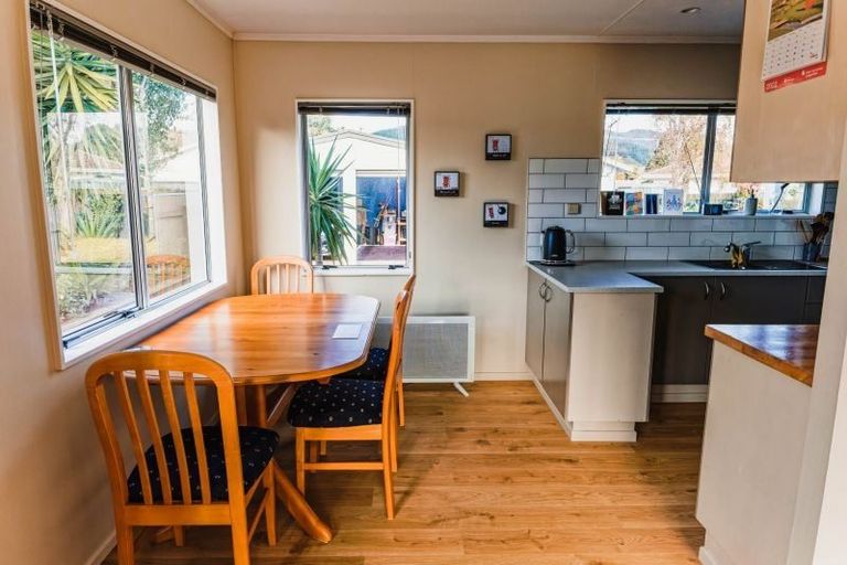 Photo of property in 15 Linwood Drive, Paraparaumu, 5032