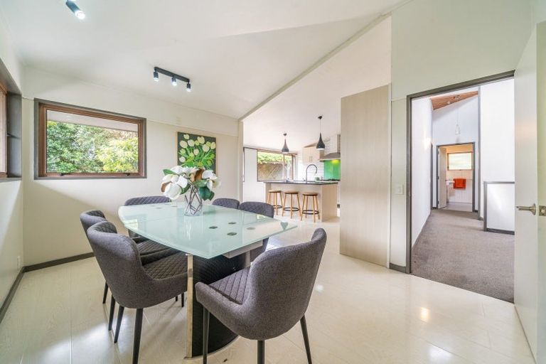 Photo of property in 6 The Track, Plimmerton, Porirua, 5026