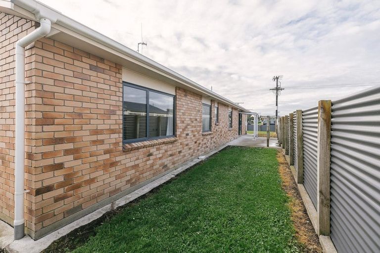 Photo of property in 22 Phillips Street, Sanson, 4817