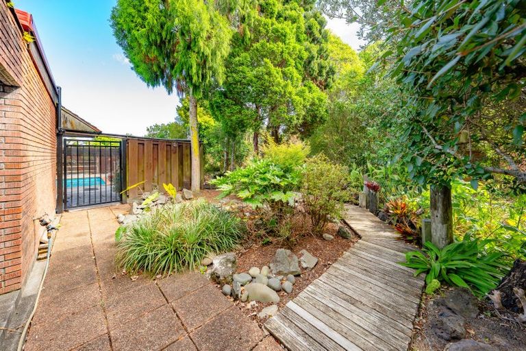 Photo of property in 7 Riverina Avenue, Pakuranga, Auckland, 2010