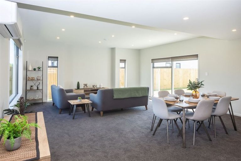 Photo of property in 11 Loch Tanna Way, Broomfield, Christchurch, 8042