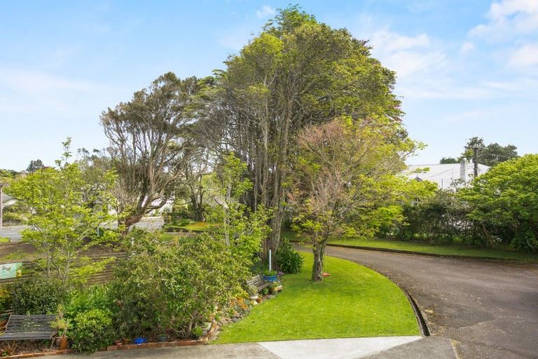 Photo of property in 225b Tukapa Street, Westown, New Plymouth, 4310