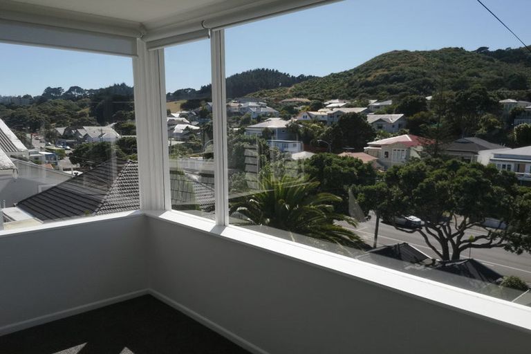Photo of property in 50a The Parade, Island Bay, Wellington, 6023